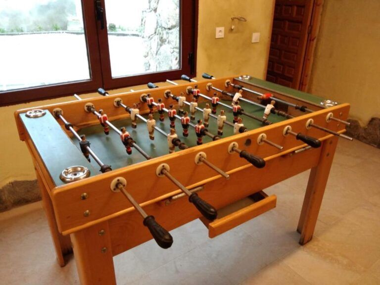 Zona de juegos de El Patio de las Tinajas en Sotillo de la Adrada